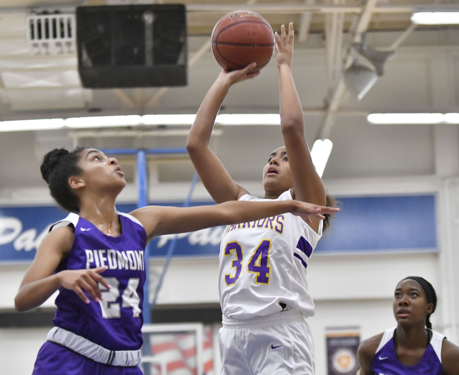 112918 Piedmont RHS g basketball 17.jpg